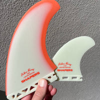 Shapers Fins - AP 5.59" (Futures) Asher Pacey Twin Fins + Trailer - Orange